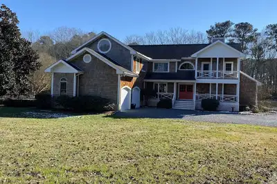 Image de Close to beaches Assateague Island 3. 5 miles, beautiful 2 acre home with pool