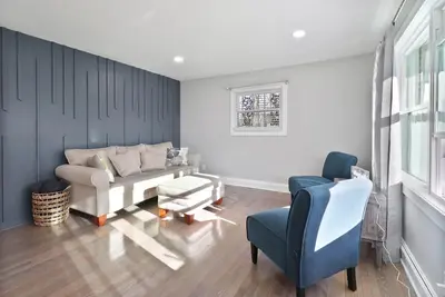 Image de Hike to the beach or stay in all day!