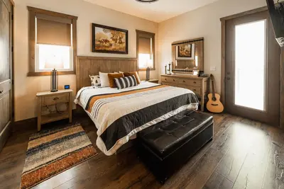 Image de Dmr Cabin 1 | Two-Level | Game Room | Max Capacity 17