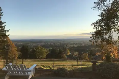 Image de Spectacular Valley View in Wine Country