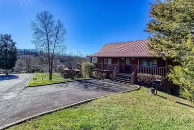 Image de Perfect Location! 2br Escape! Hot Tub + Game Room