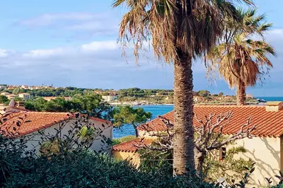 Image de Rez-de-jardin vue mer, à 1mn à pied d'une crique paisible