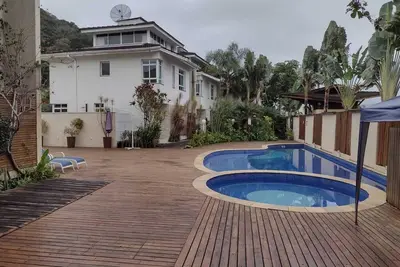 House in condominium 400 meters from the beach
