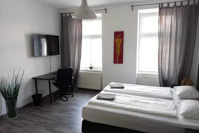 Image de 80 m2 Apartment close the downtown and main station