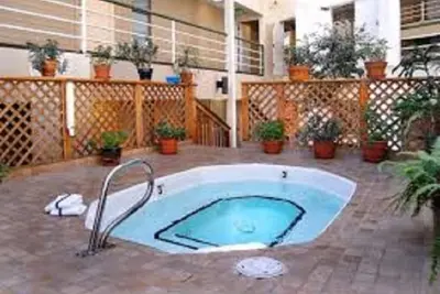 Image de Downtown Avon, Beaver Creek short bus ride to lifts or 8 minute walk