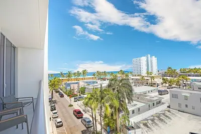 Image de Ch Luxury Spacious Beach Condo | Ocean Breeze-Cs40