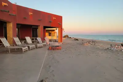 Image de Casa Roja, Beaches! Oceanfront Private House