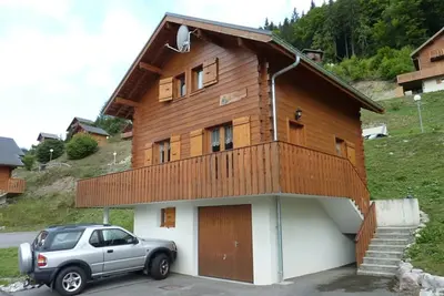 Image de Chalet 3 étoiles avec grande terrasse dans un cadre verdoyant