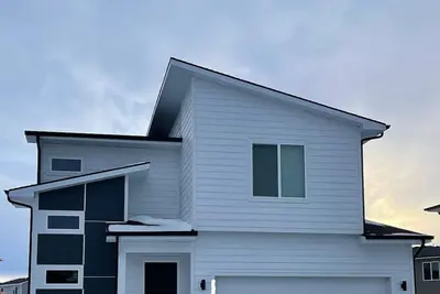 Image de New 3 Bedroom House with attached Garage Parking