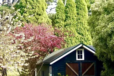 Image de Charming converted country stable located on a 120 acre horse property