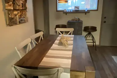 Image de Quiet, Cute Living Quarters w/Mountain View and River