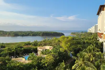 Image de Grand Luxxe 3 Bedroom Spa Sleeps 10 - Includes Private host