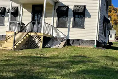 Image de Entire remodeled farmhouse.