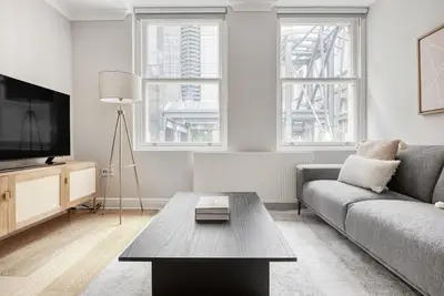 Image de Compact Covent Garden 2br, 1 min to Embankment station, by Blueground