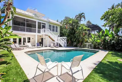 Image de All Seasons Villa - Superb location, amenities and just steps to the sand
