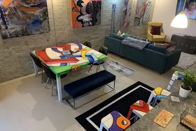 Image de Artistic 2-Bedroom Loft Downtown