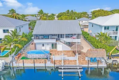 Image de Tavernier Keys Home w/ 70’ Dock & 20k Boat Lift on Bayside! 3/2. 5 Plus Game Room