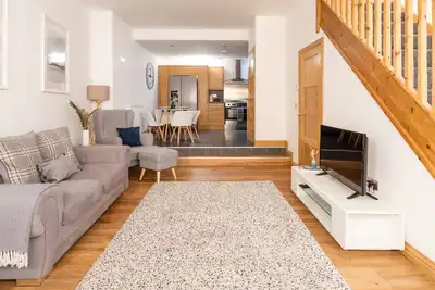 Image de 3-Bed - Sleeps 6 Seaside - Pet Friendly