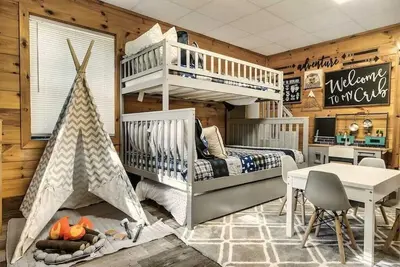 Image de Charming 3bd Family Retreat! Hot Tub + Kids Room!