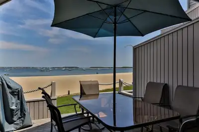 Image de Unit 132 Oceanfront 3bd--A/C, Private Balcony, Association Beach & Pool