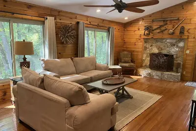 Image de Tucked In The Woods