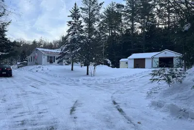 Image de Prime location for skiing, snow sports and shopping. All Just minutes away. . . . . .