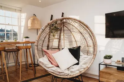 Image de Stylish 2 Bed Eco Flat in the heart of Bath - Pass the Keys