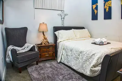 Image de ★Chic & Comfy in the ♥ of Atlanta | ♛Queen Bed