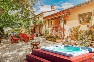 Image de Superbe maison à Kozina avec cuisine