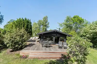 Image de Maison confortable à Dronningmølle avec.