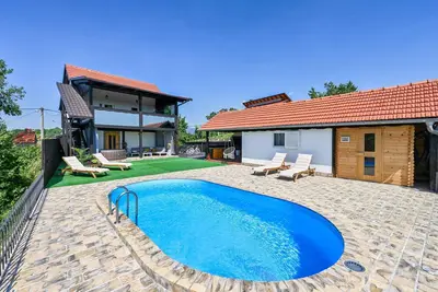 Image de Superbe maison à Zagreb avec sauna