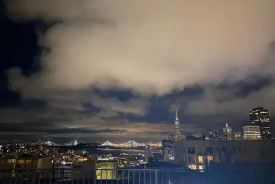 Image de Amazing views of Transamerica and bridge-2 bd/2 ba condo