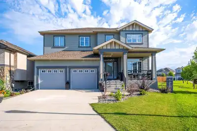 Image de Luxurious House in a Desired Location, King Bed