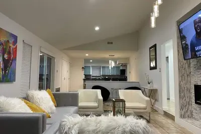 Image de Luxury 3 Bedroom Home Minutes From Dfw and Dallas Love Field Airports