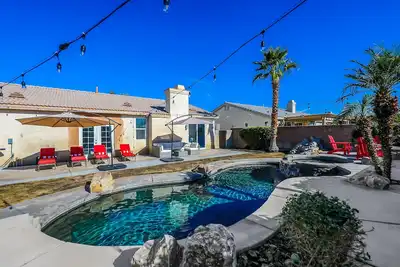 Desert Oasis -  Majestic Views with Pool & Hot Tub