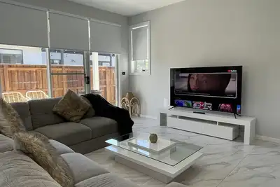 Image de Brand new 5 star category home at RedHead beach