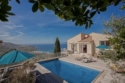 Image de Villa Cléa piscine et vue sur le Golfe de Saint-Florent