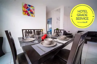 Image de Peninsula Stays 2 Br House @ Gated Community 24/7 Security