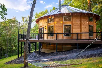Image de Shenandoah Yurt: Hot Tub~Wood Stove~WiFi~EVcharger