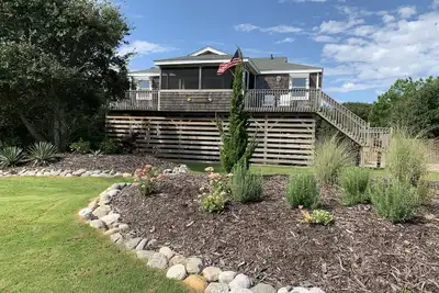 Image de Dogs, Pool! Single level! Whalehead! Guest Suite! C1084