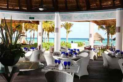 Image de SuperHost! Kids Eat Free - Vip • Sandos Caracol