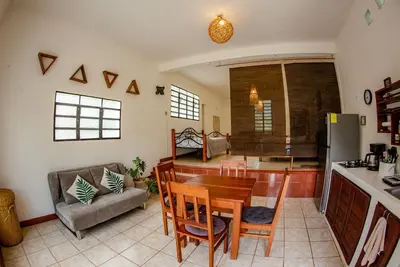 Image de Lakefront Bungalow With A/C, Kitchen & Bathroom, For Up To 5pax.