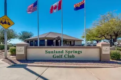 Image de Sunland Springs Village! High in demand! Pools, Golf, Deluxe 3 Bedroom House