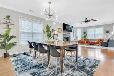 Image de Eva's House. DowntownATL (Max. 12 Guests)