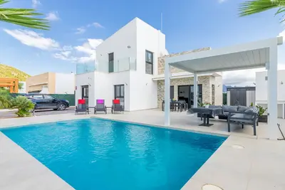 Image de Villa \"Jade Polop\" avec vue sur les montagnes, Wi-Fi, piscine, jardin et terrasse
