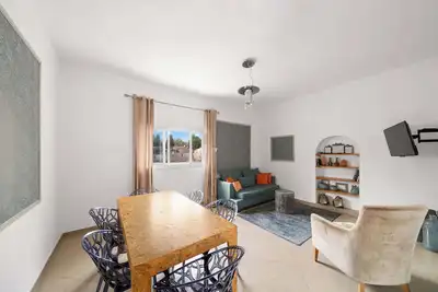 Image de Authentic Mamilla 3br - Walk to Old City