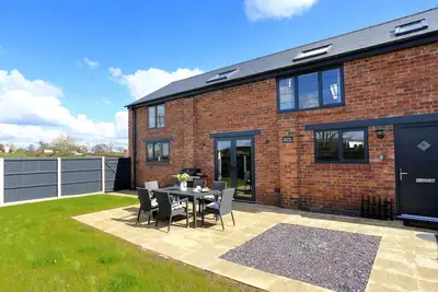 Image de The Old Workshop, pet friendly, with a garden in Wem