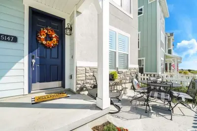 Image de New Herriman townhome-pets welcome 2 master suites