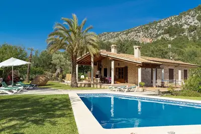 Cadell Petit. Charming house a short drive away from Pollensa