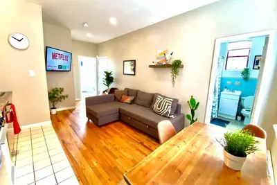 Image de Modern & Sunny FamFriendly 2br Home, 1 stop to Nyc